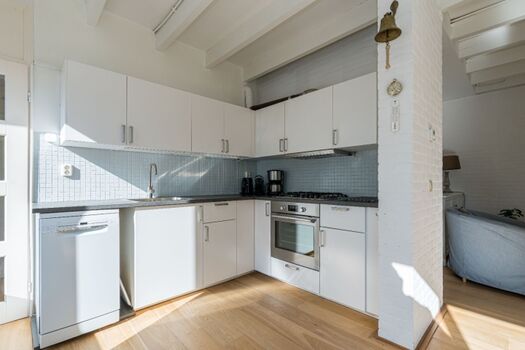 Neues Küche mit alle Komfort