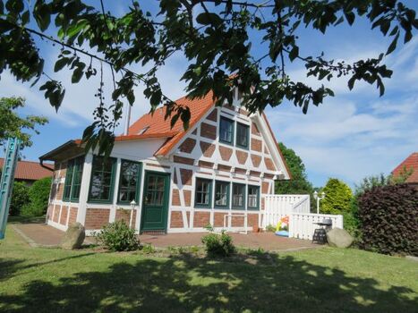 Blick von Süden mit Essalon