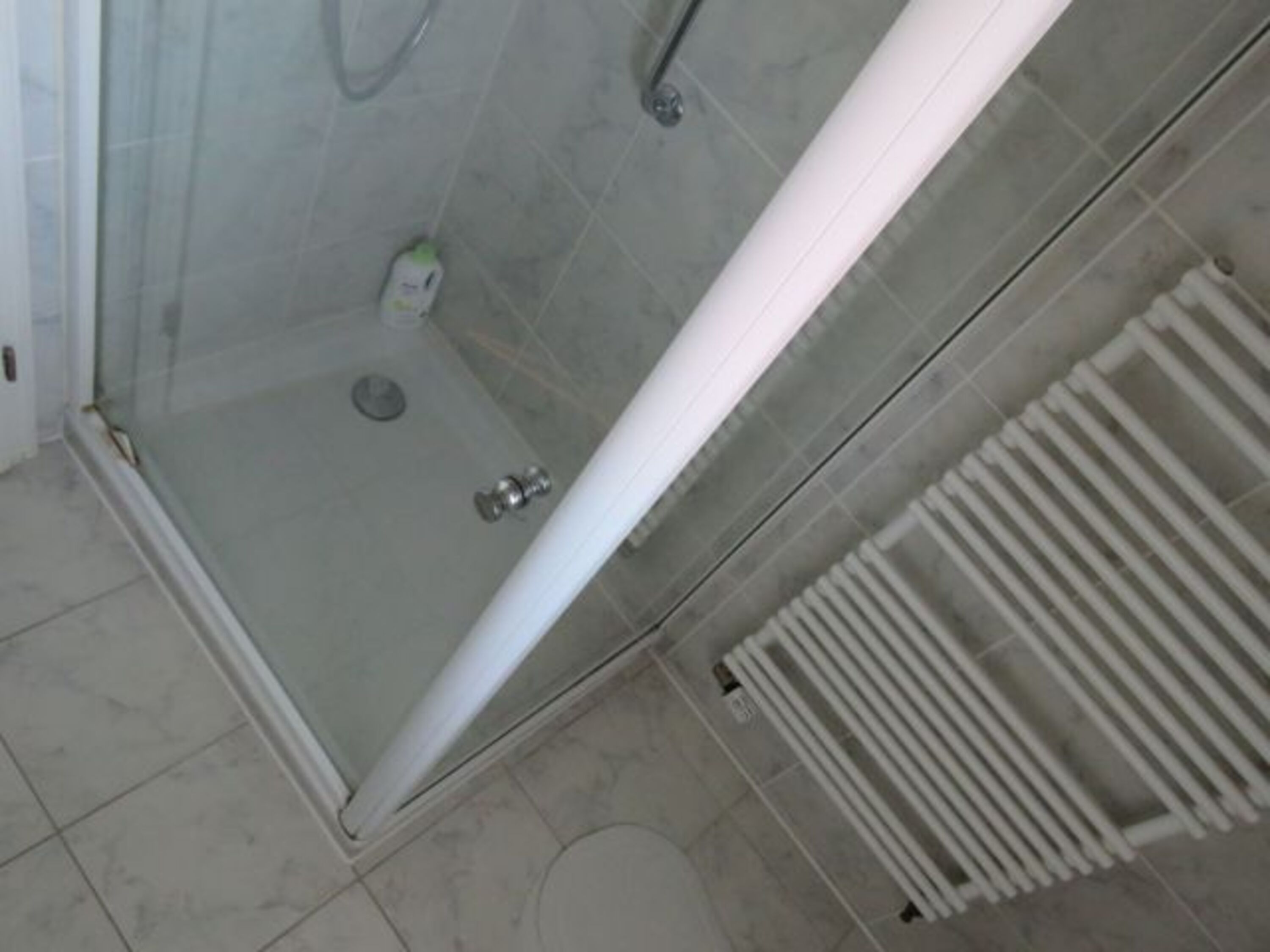 Dusche im Bad