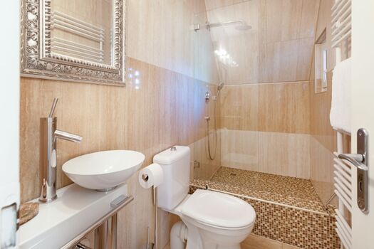 Badezimmer eins im EG