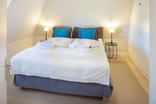 Schlafzimmer eins im OG