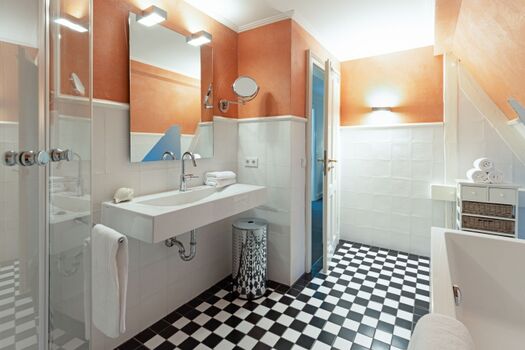 Badezimmer zwei im 1 OG