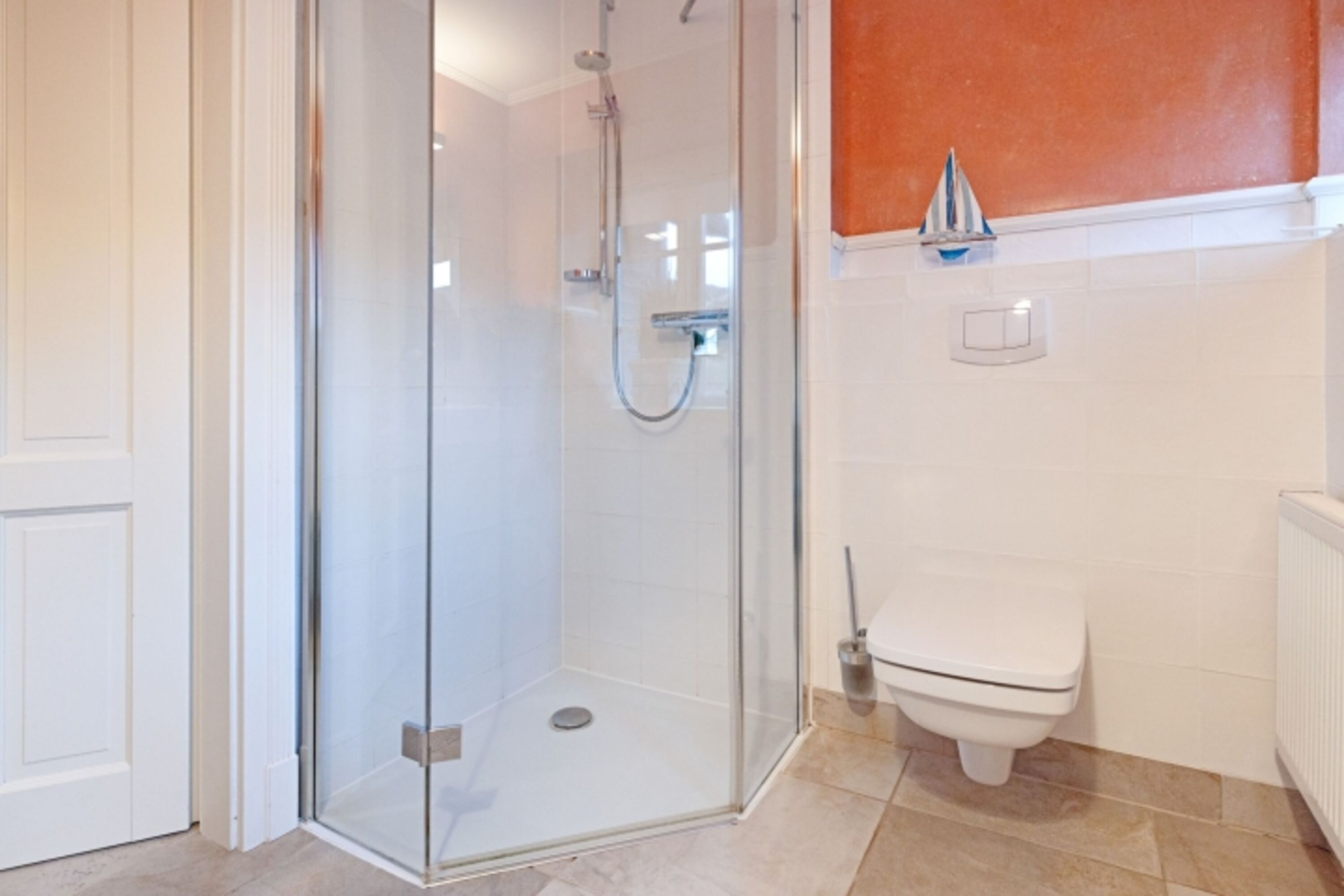 Badezimmer eins im EG