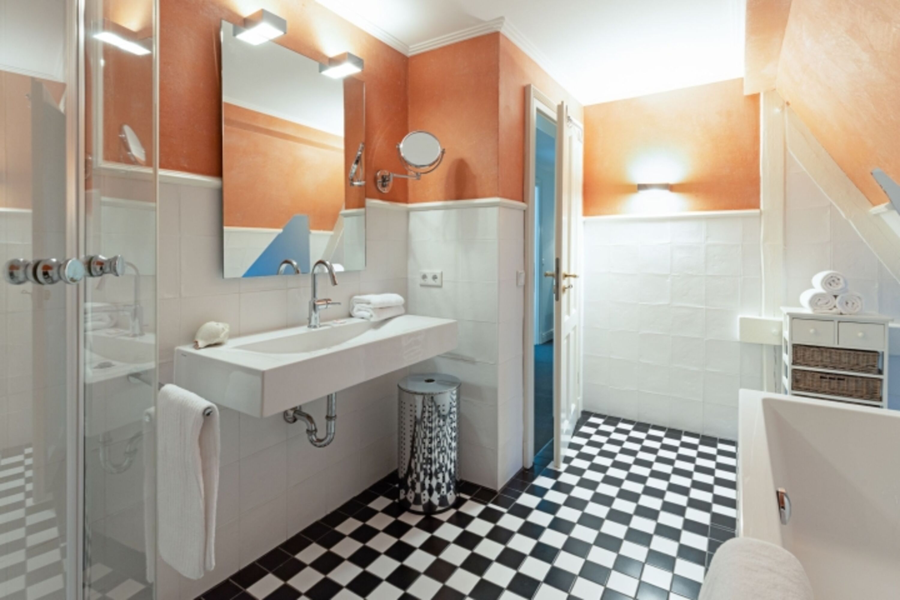 Badezimmer zwei im 1 OG
