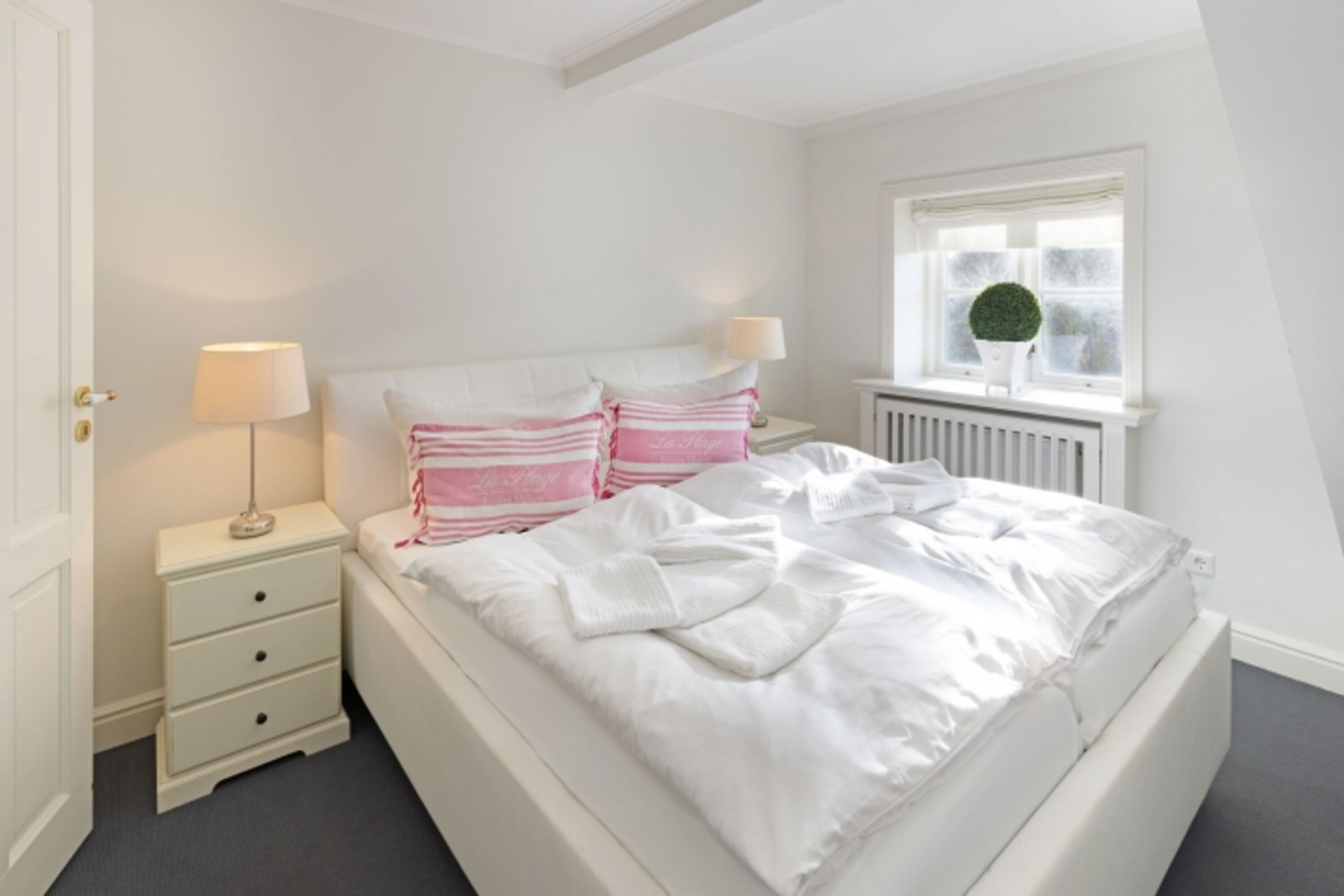 Schlafzimmer eins im 1 OG