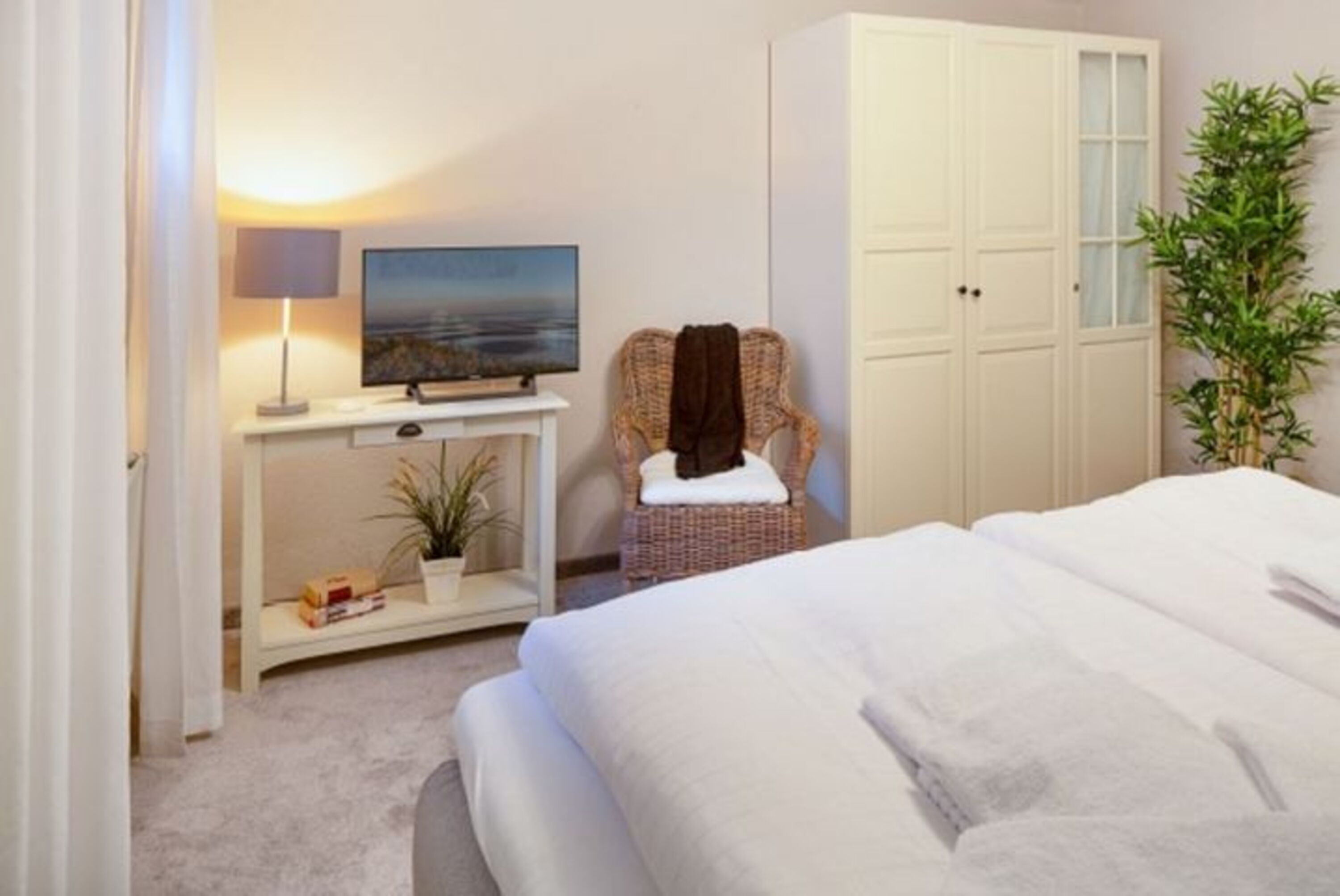 Schlafzimmer 1
