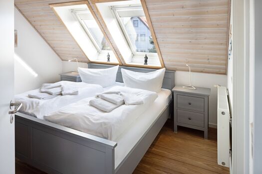 Schlafzimmer eins im OG mit Bad en Suite