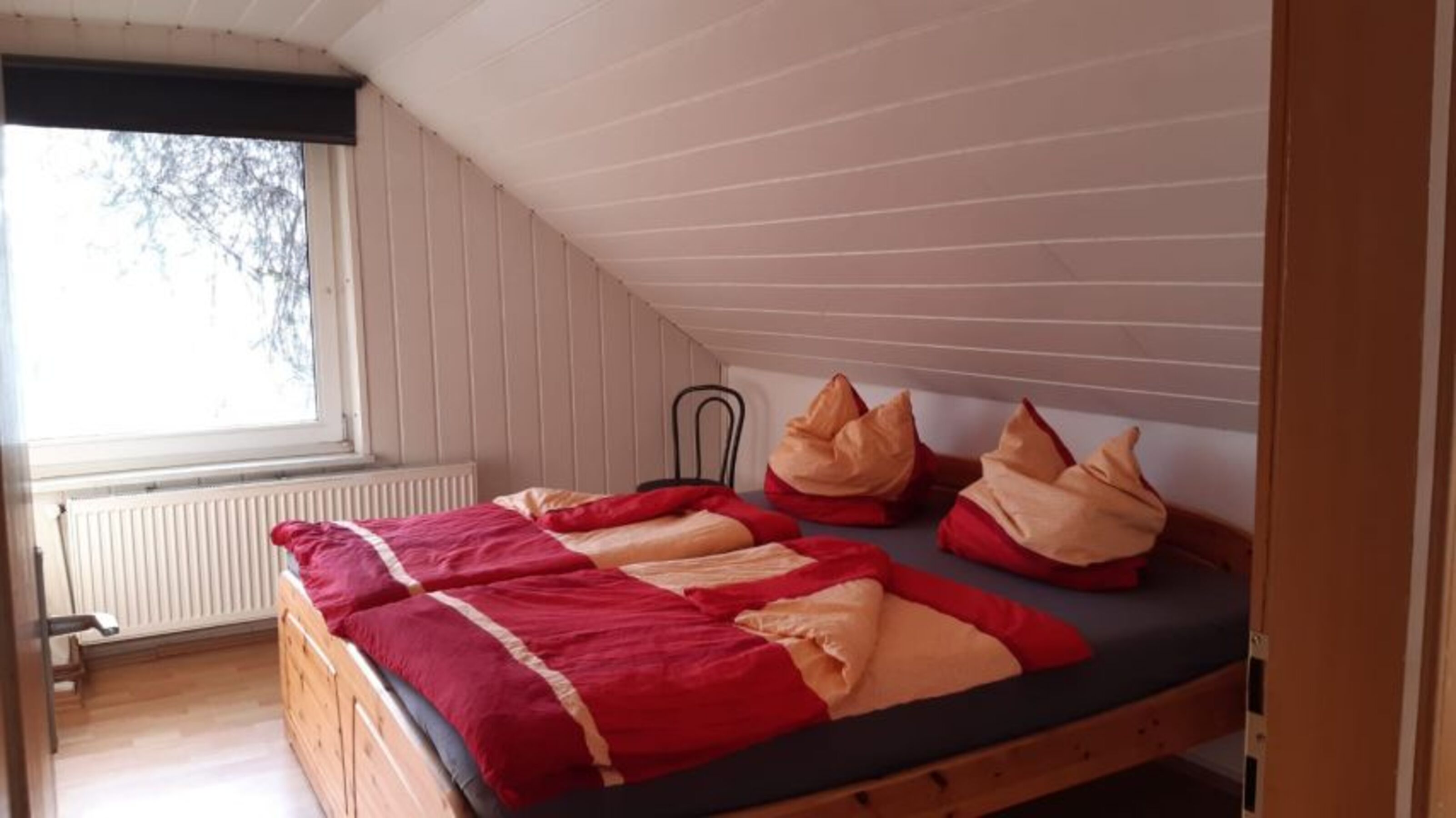 Schlafzimmer 2