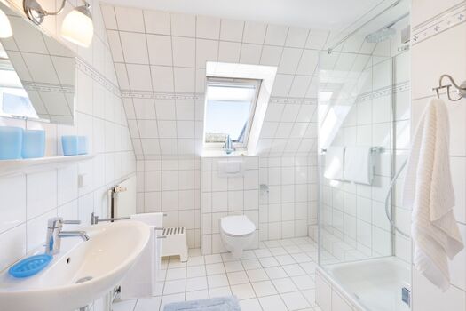 Badezimmer drei im OG