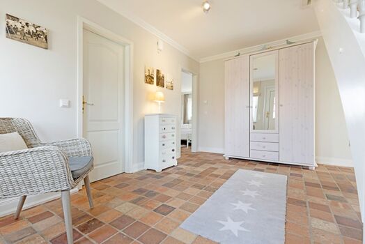 Flur EG und Eingangsbereich