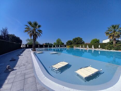 Die Poolanlage im Residence