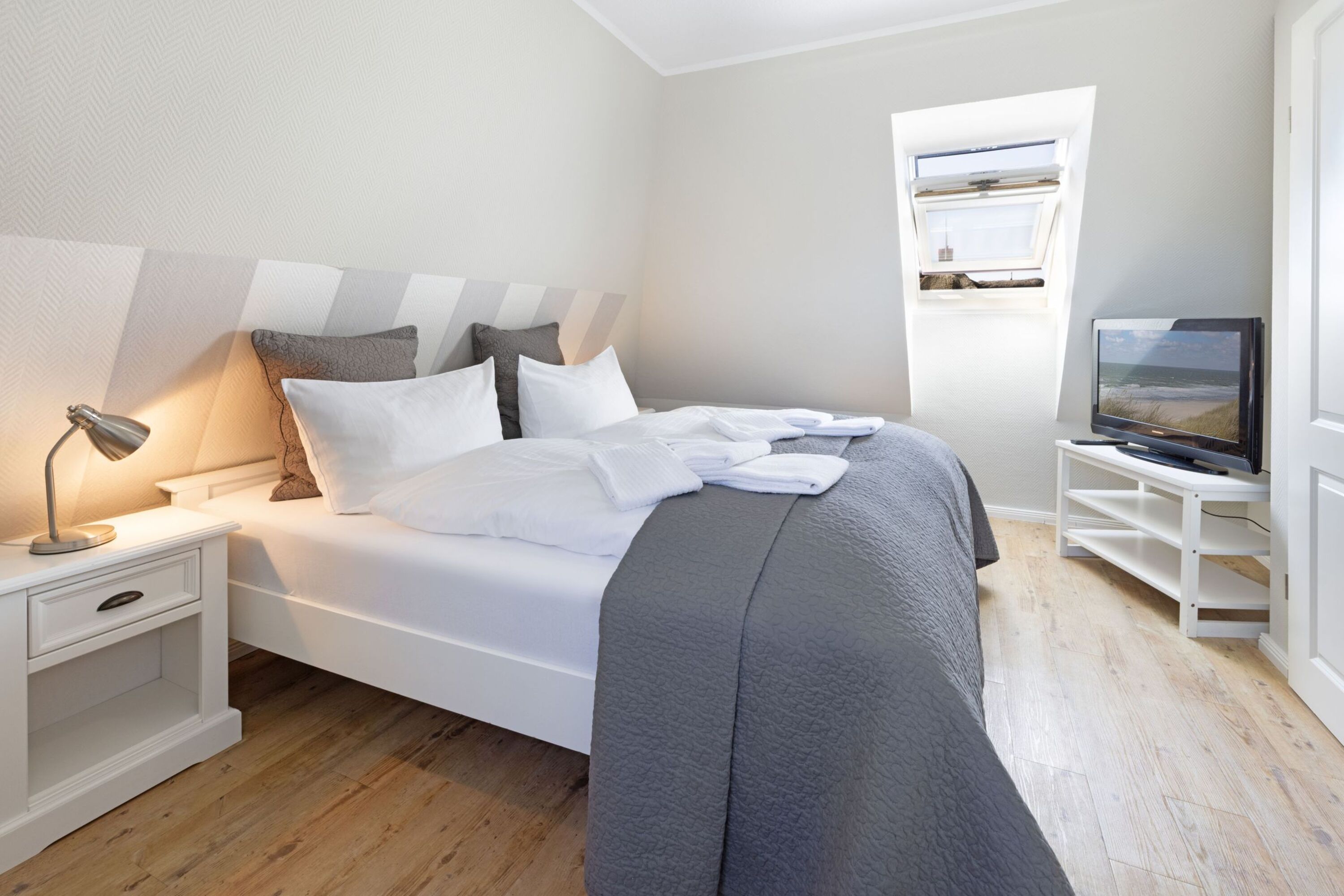 Schlafzimmer eins im zweiten OG
