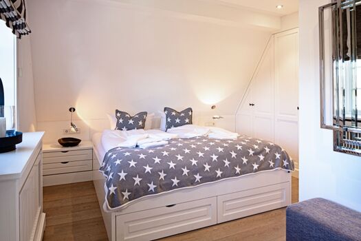 Schlafzimmer zwei im 1 OG