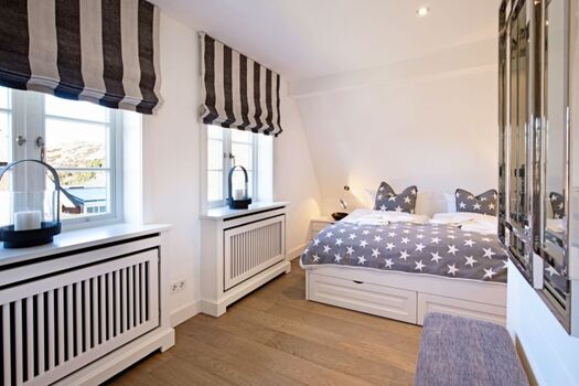 Schlafzimmer zwei im 1 OG