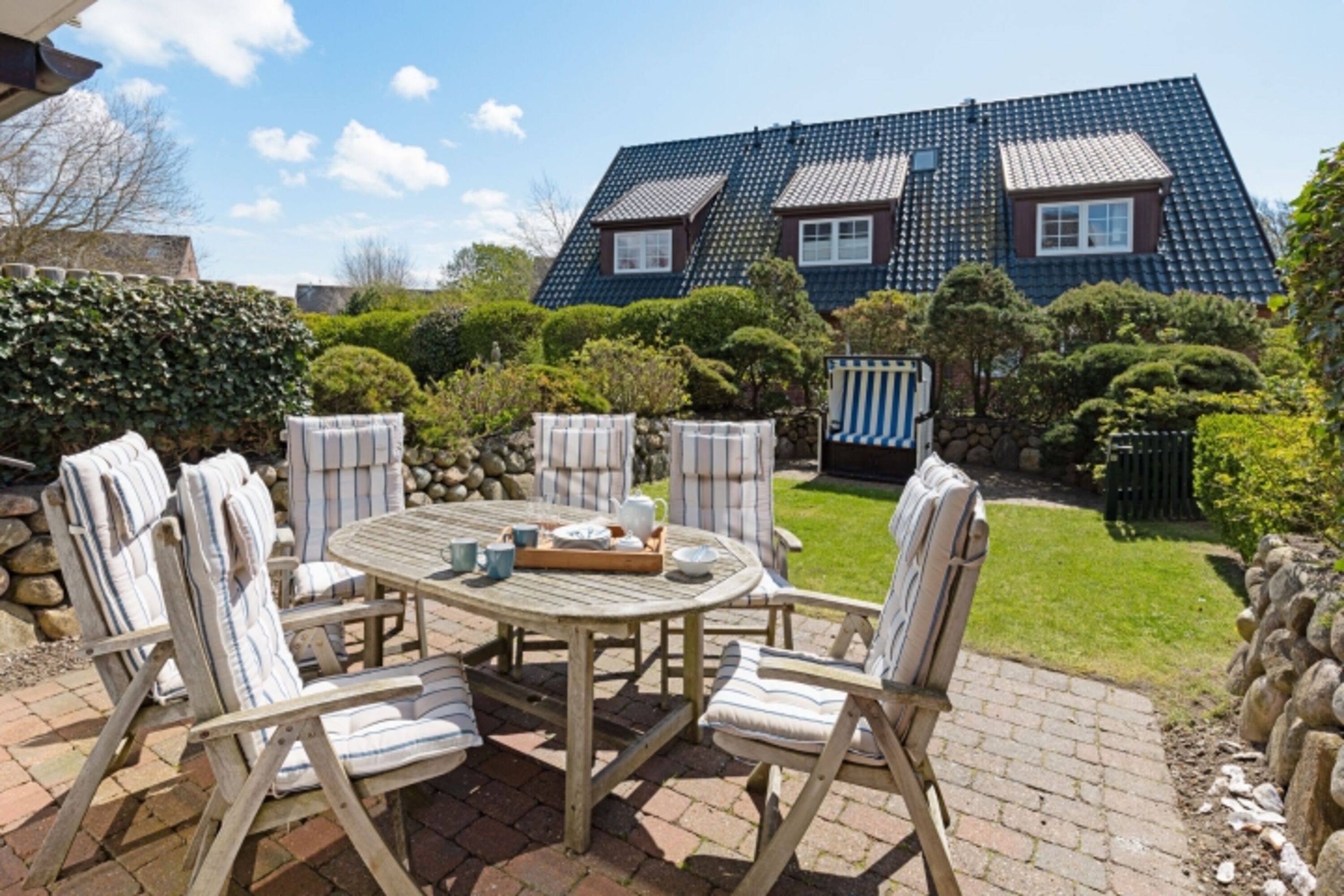 Terrasse und Garten