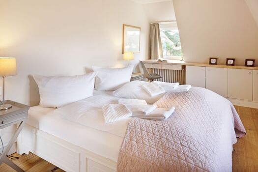 Schlafzimmer eins OG