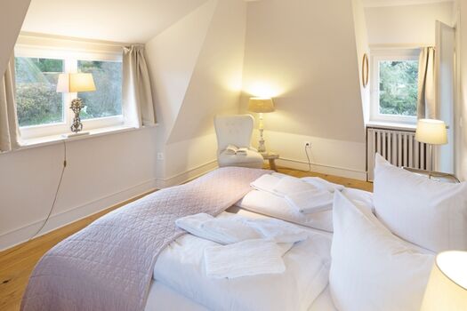 Schlafzimmer eins OG