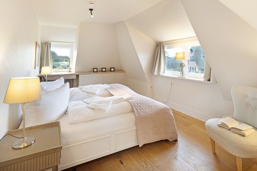 Schlafzimmer eins OG