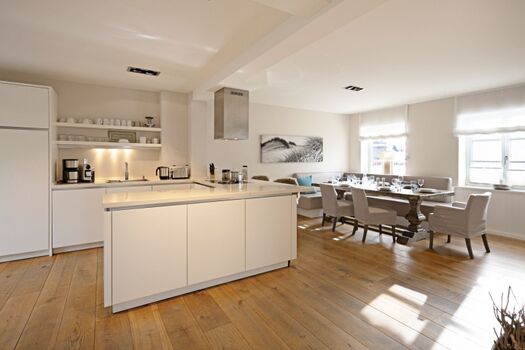 Küche und Essbereich