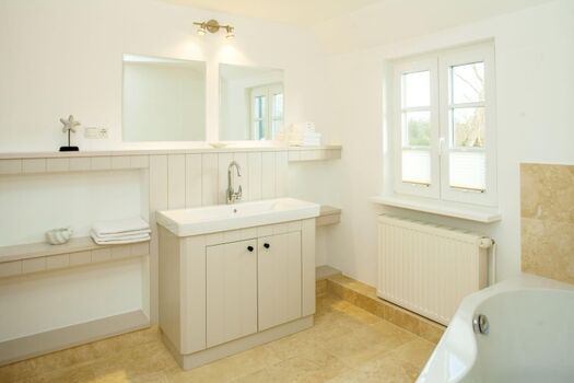 Badezimmer eins im OG