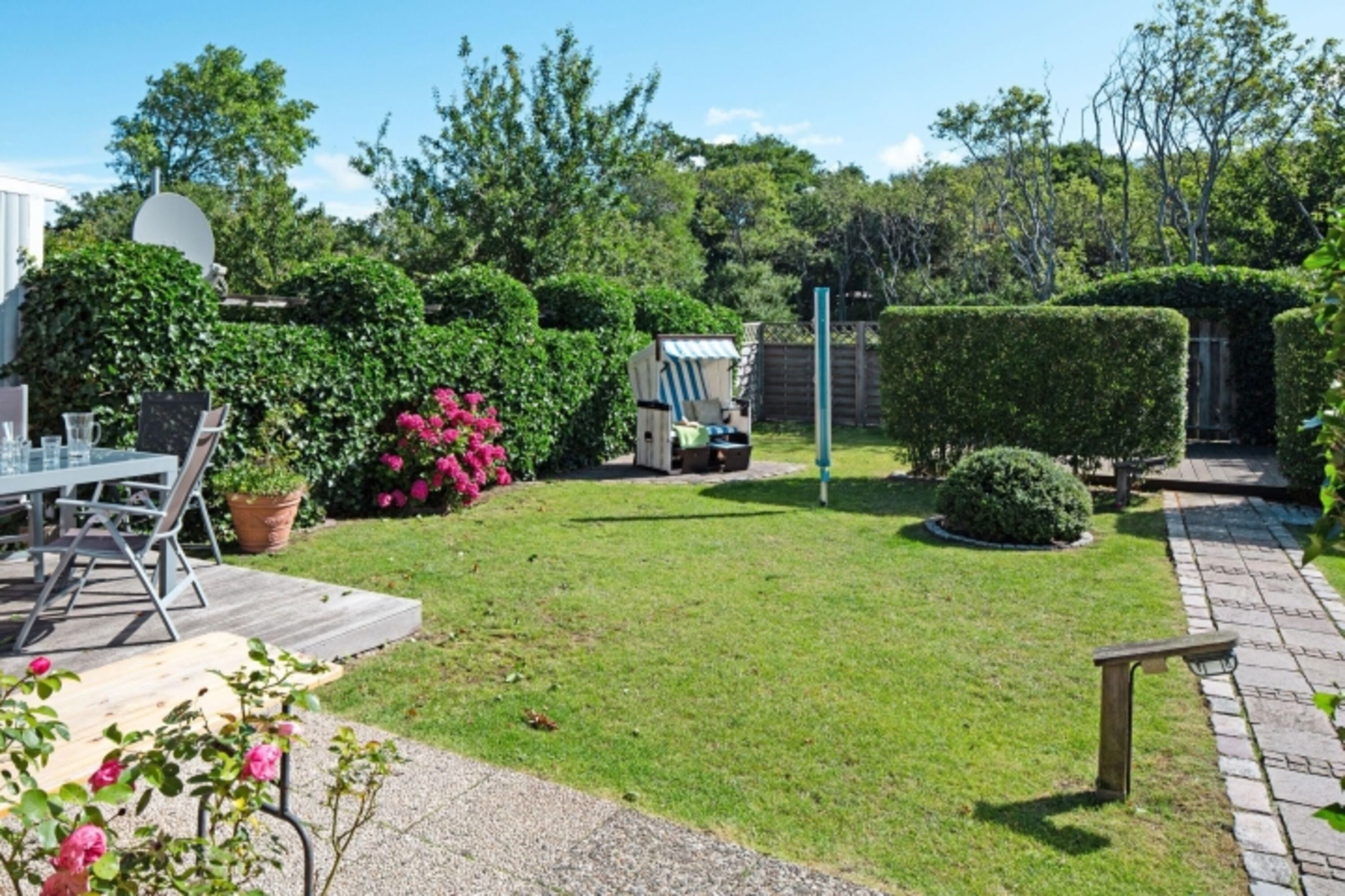 Terrasse und Garten