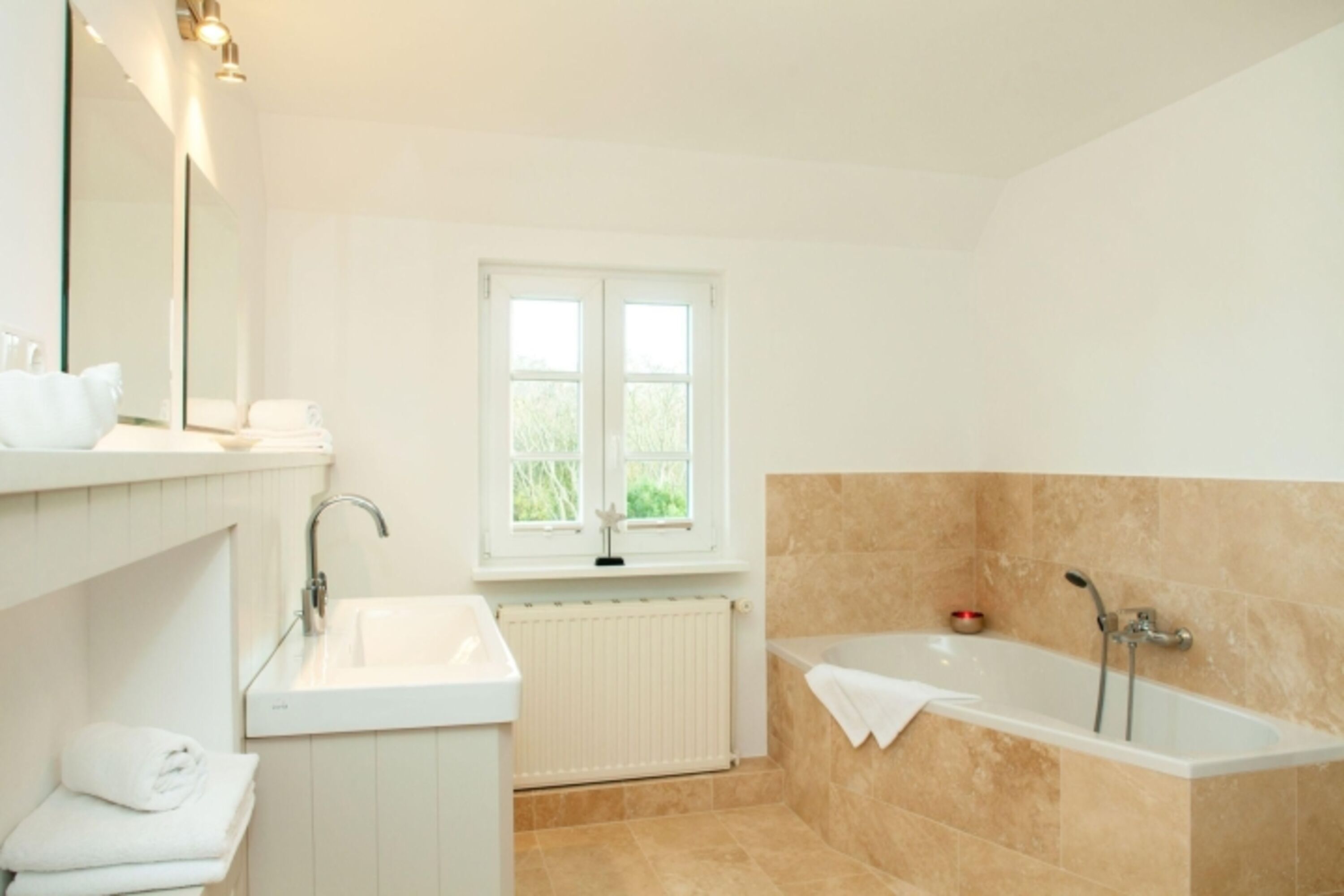 Badezimmer eins im OG