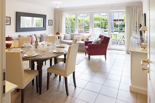 Wohnzimmer und Essbereich