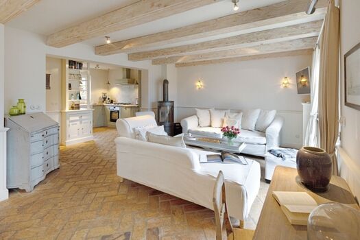 Wohnbereich mit Kamin