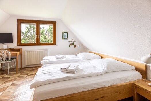 Schlafzimmer im OG mit 2,00m Doppelbett