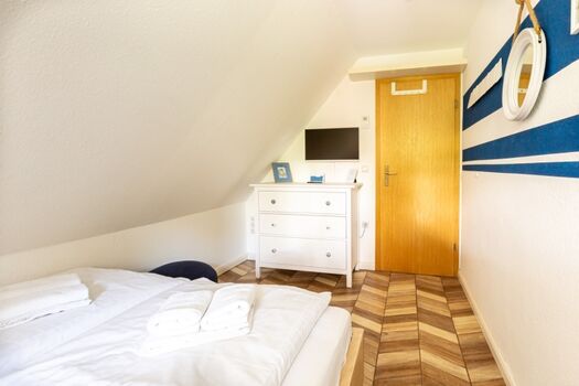 Kleines Schlafzimmer im OG 