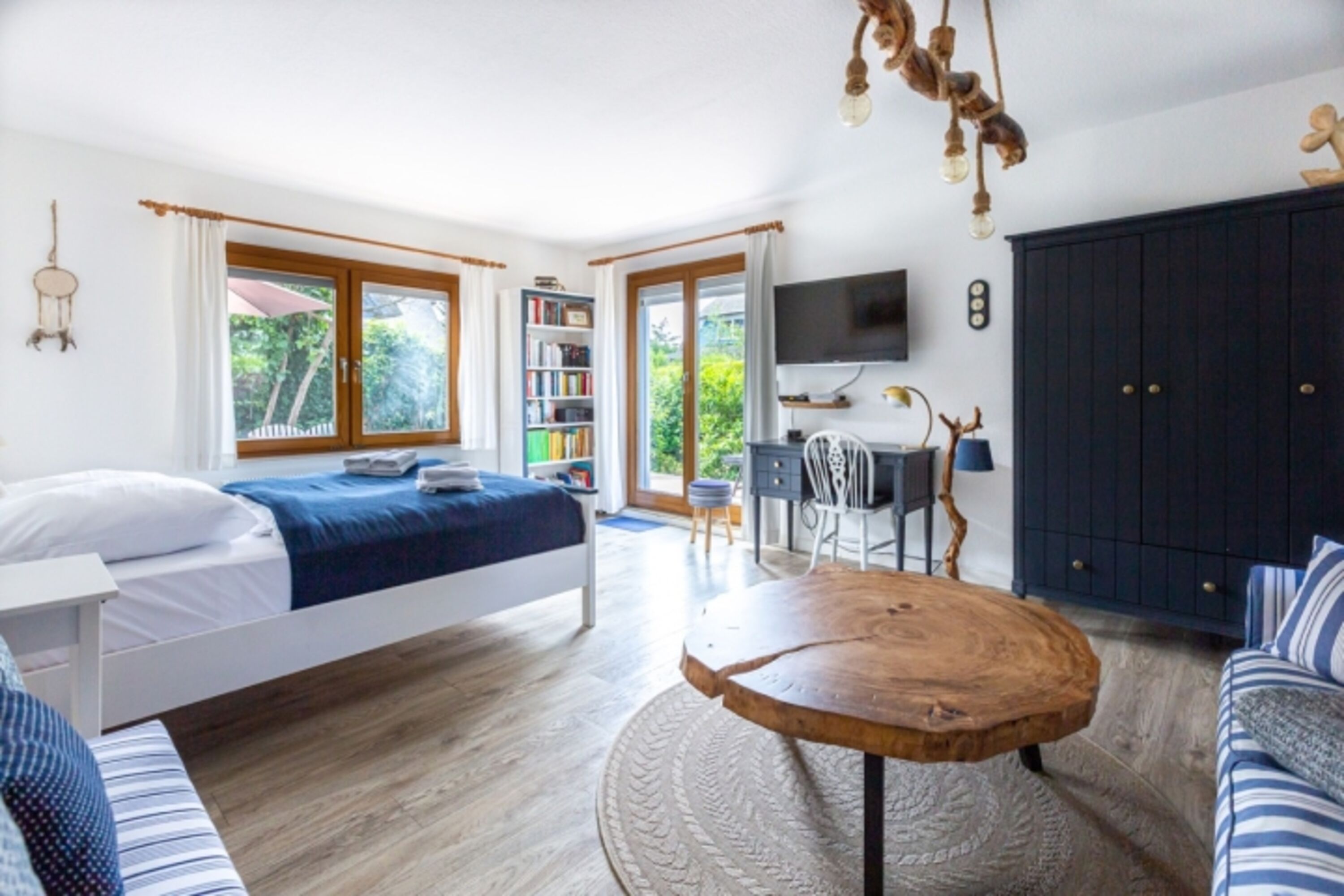 Schlafzimmer im EG mit Terrassenausgang