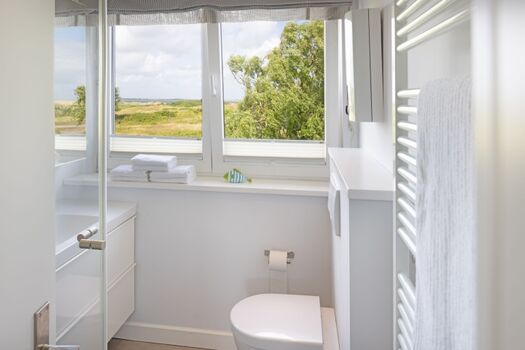 Badezimmer eins im OG