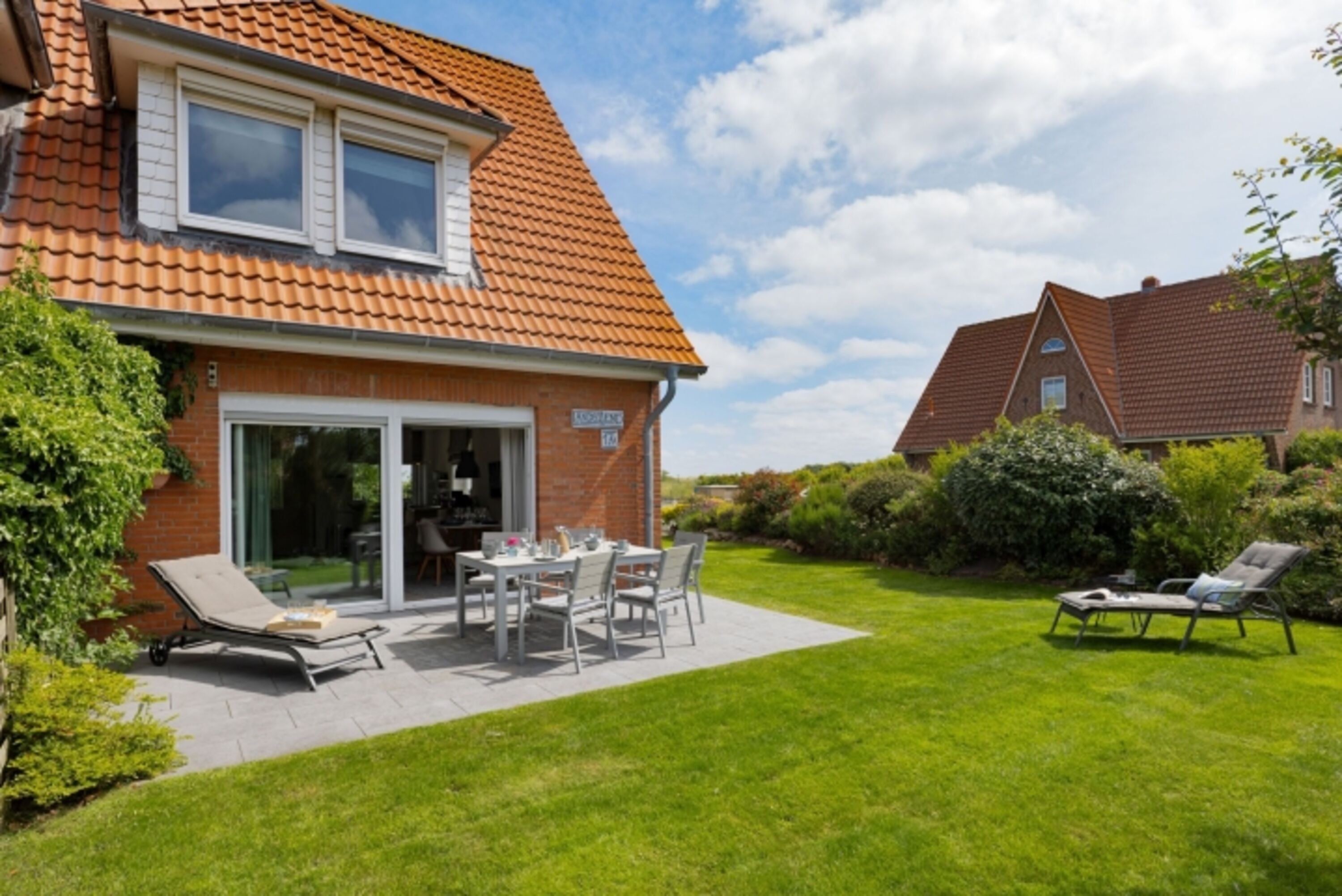 Terrasse und Garten