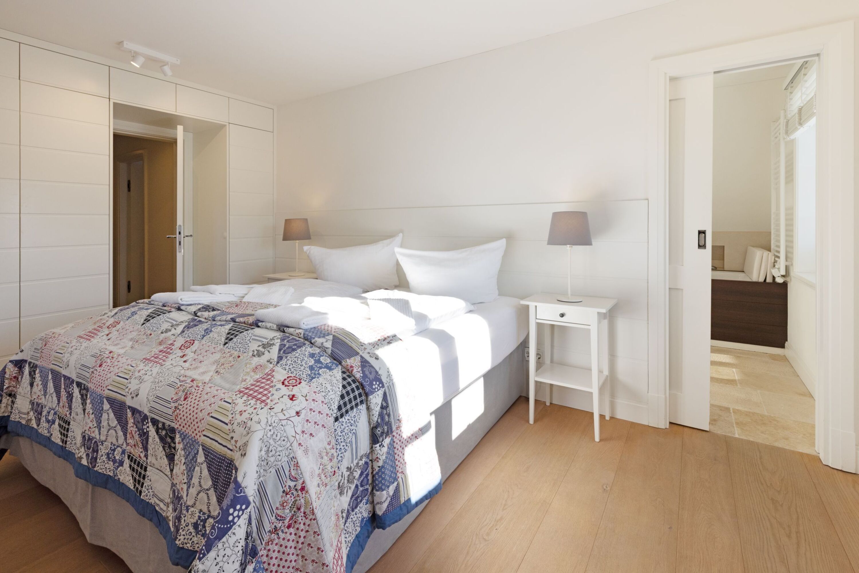 Schlafzimmer eins