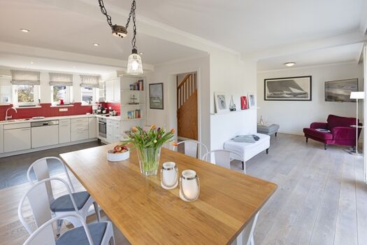 Küche und Essbereich