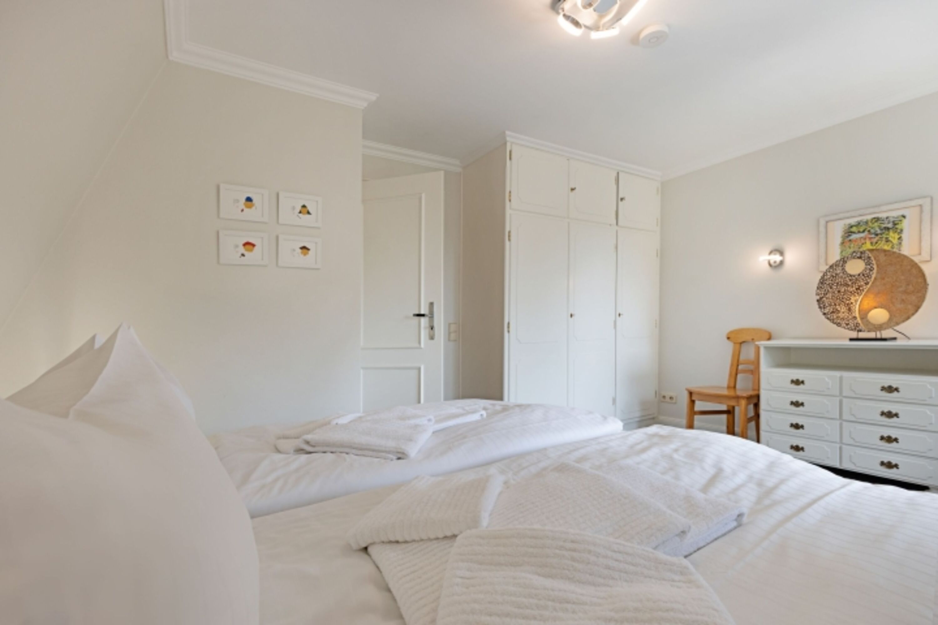 Schlafzimmer eins