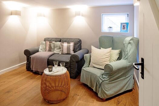 Wohnzimmer zwei/ Kinoraum im Souterrain