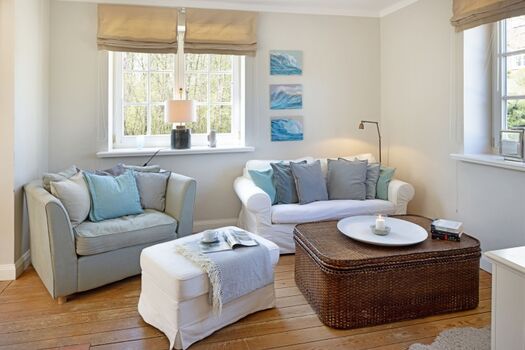 Wohnbereich mit Kamin