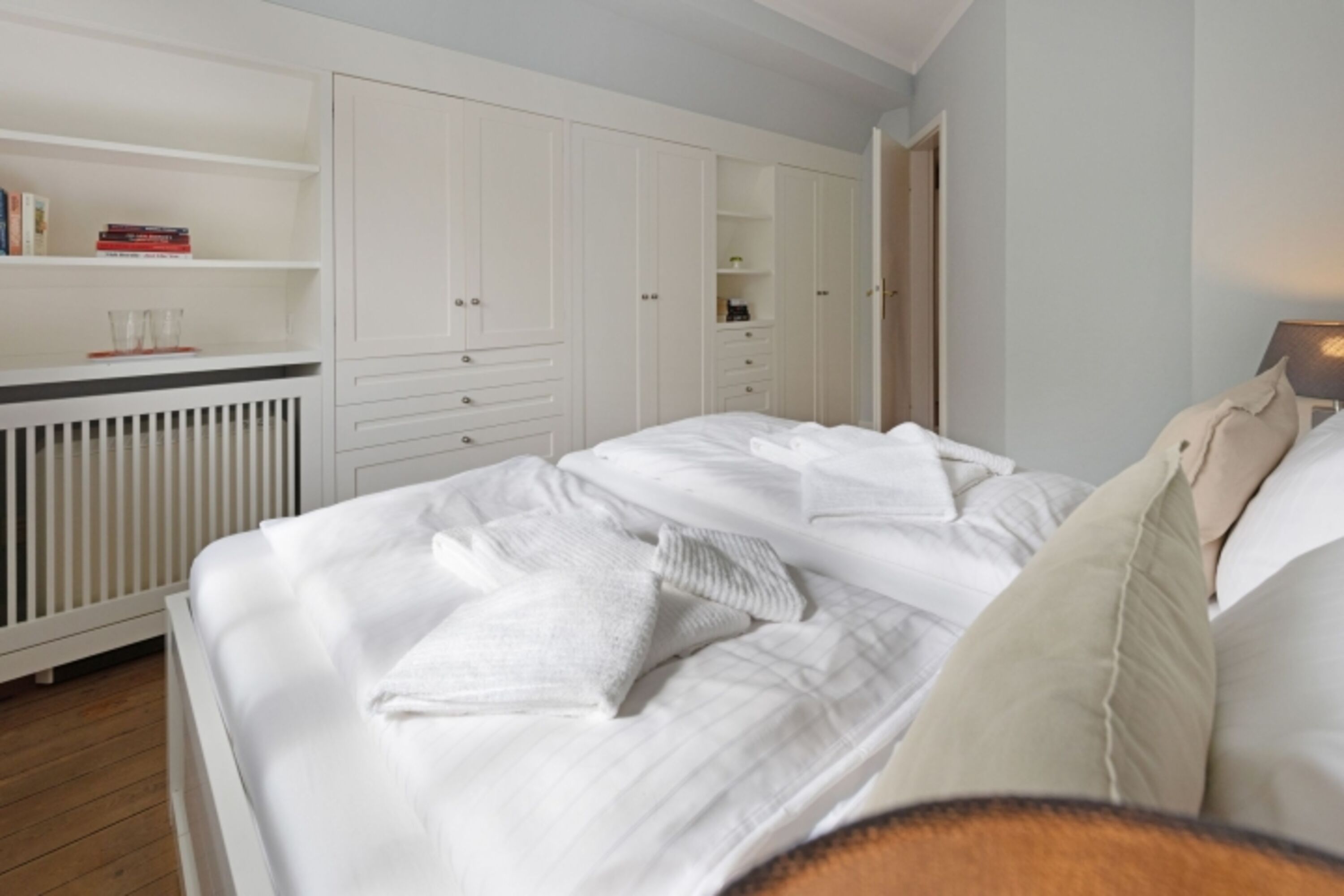 Schlafzimmer eins im 1 OG