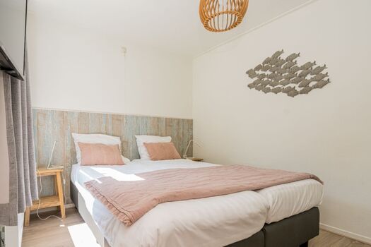 Schlafzimmer 1 mit 2 Boxspringbetten