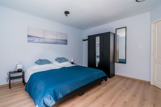 Schlafzimmer 1 mit 2 Einzel Boxspringbetten