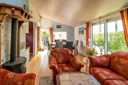 Das gemütlich eingerichtete Wohnzimmer