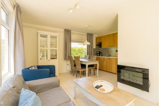 Das komplette neu eingerichtete Ferienhaus mit Elektrokamin