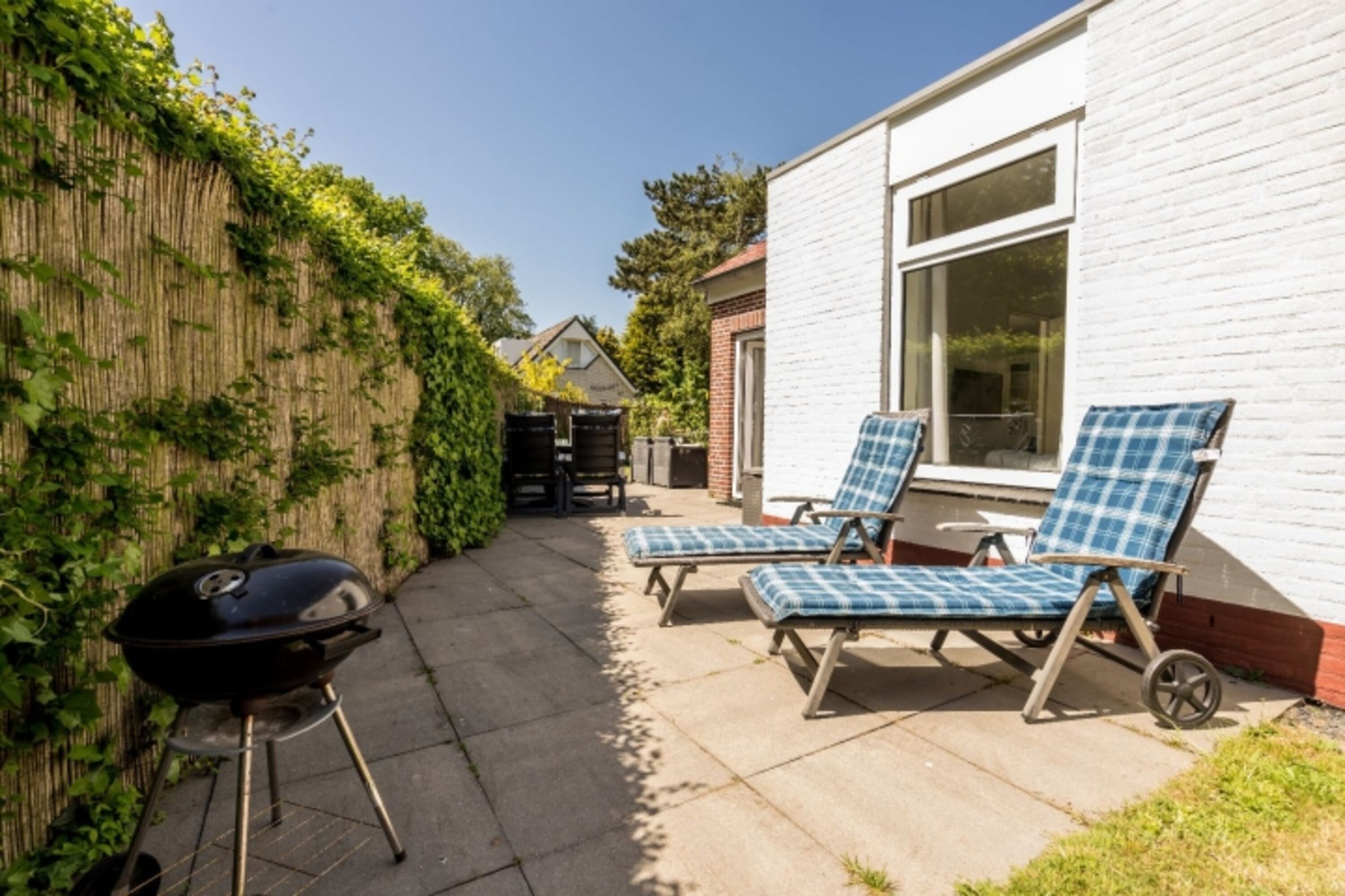 Terrasse mit Liegen