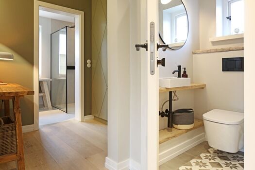 Eingangsbereich und Gäste-WC