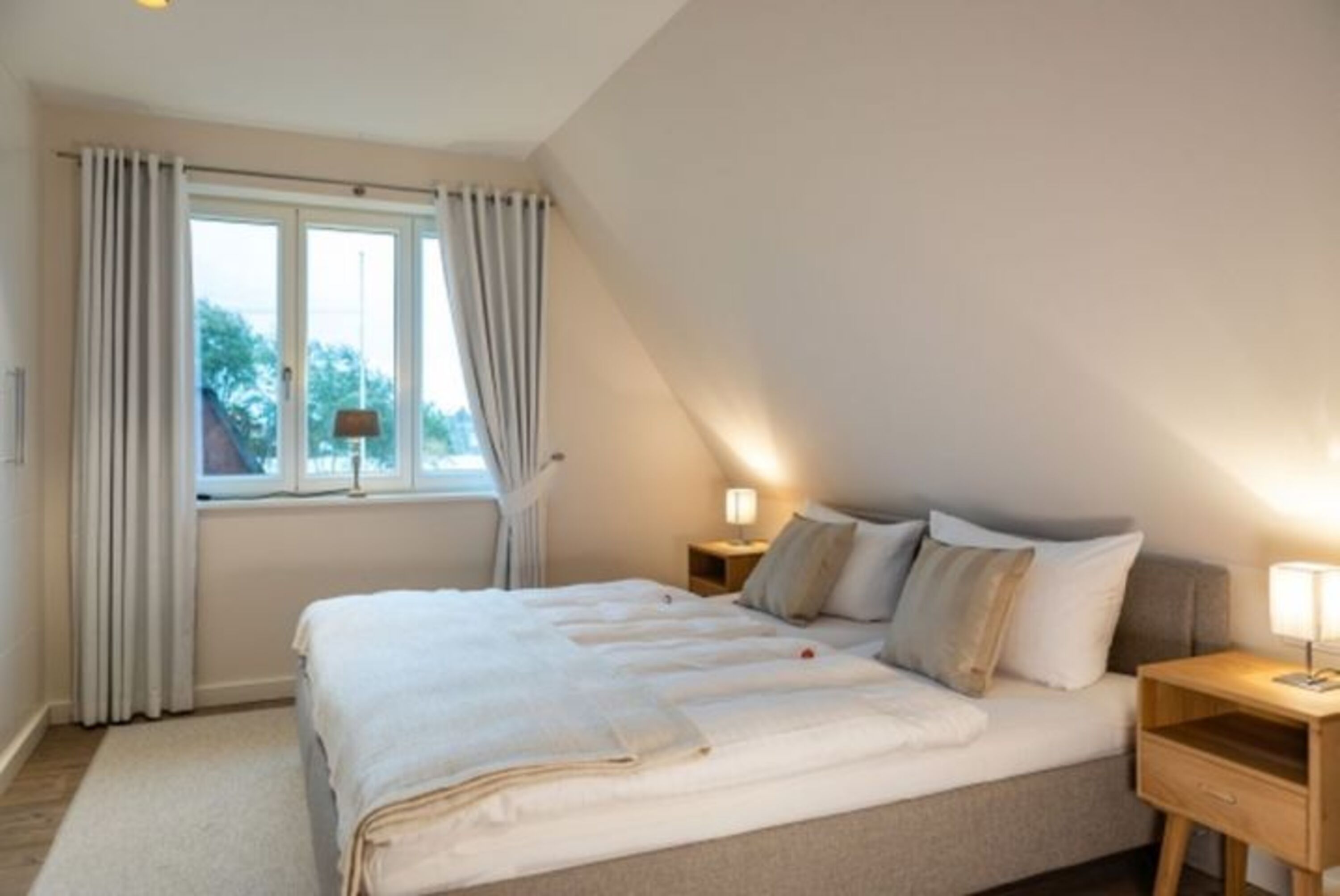 Schlafzimmer 2