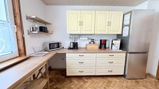 große top ausgestattete Küche