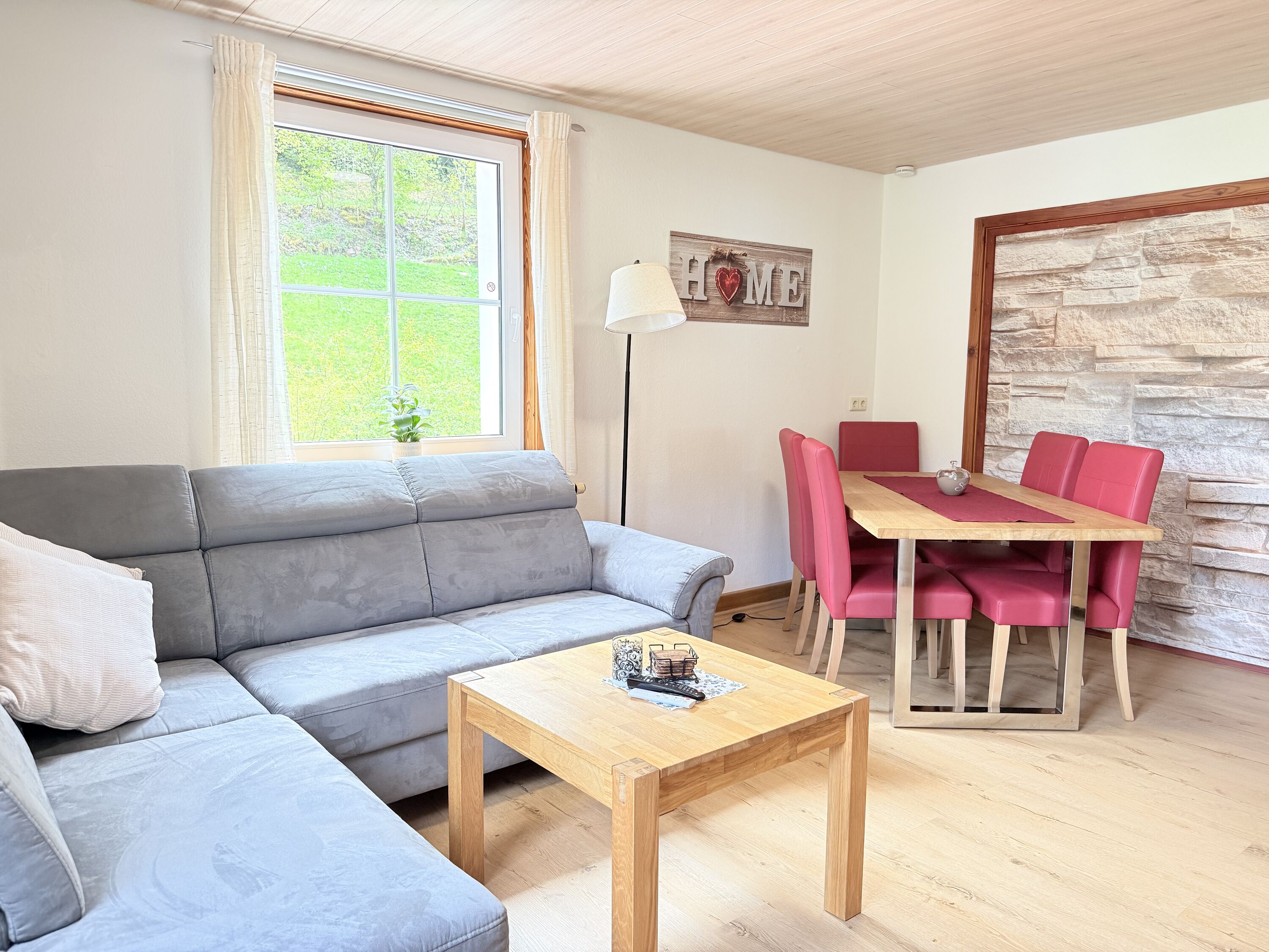 gemütliches Wohn-Esszimmer