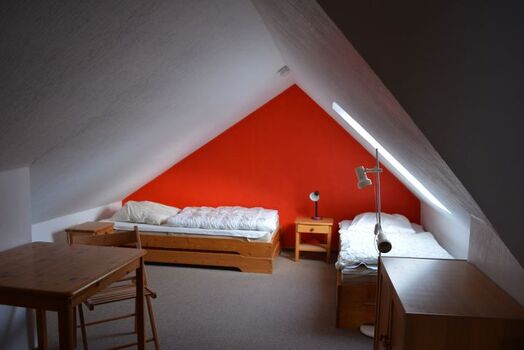 Schlafzimmer mit 2 oder 3 Einzelbetten