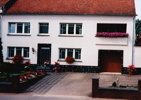 Ferienwohnung im Erdgeschoss mit Parkplatz vor der Tür